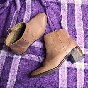 TAN ANKLE BOOTIES 5.5 Sofft Leather Brown Camel Heeled Boots Fall Spring Casual